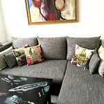 Apartman With Stained Glass *