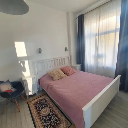 With Stained Glass Вільнюс