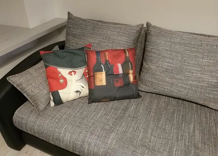 Апартаменти With Stained Glass *