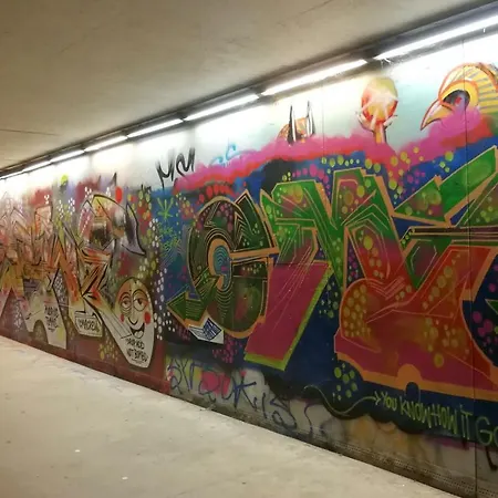 דירה With Stained Glass *