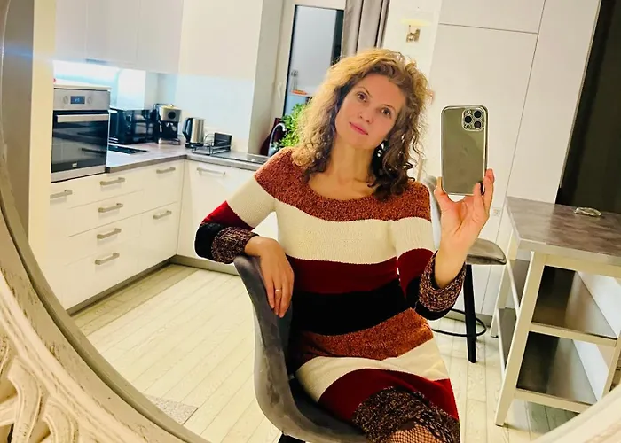 With Stained Glass דירה וילנה