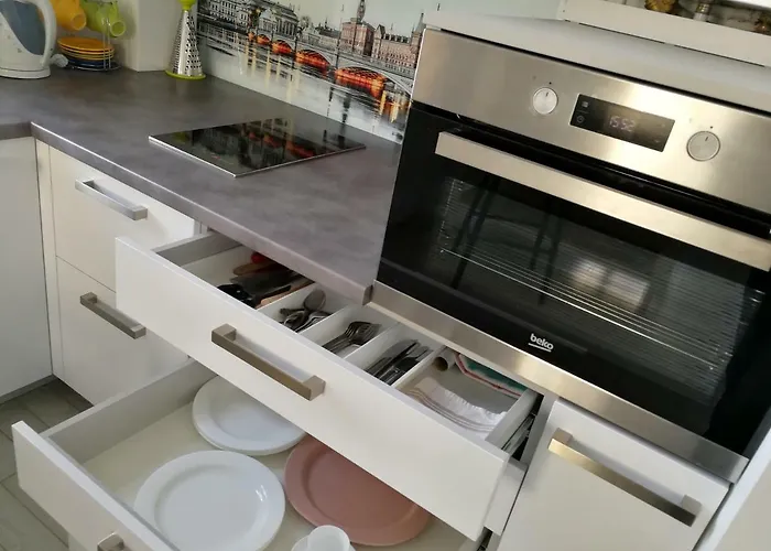 With Stained Glass דירה