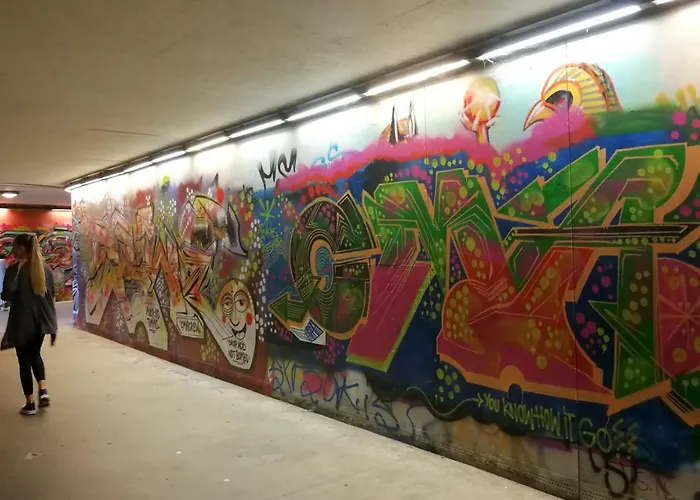 דירה With Stained Glass *