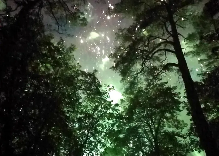 With Stained Glass דירה